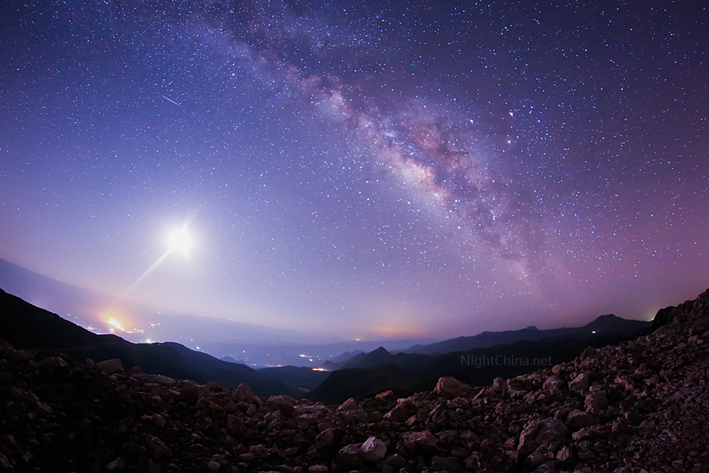 流星彗星银河月 夜空中国