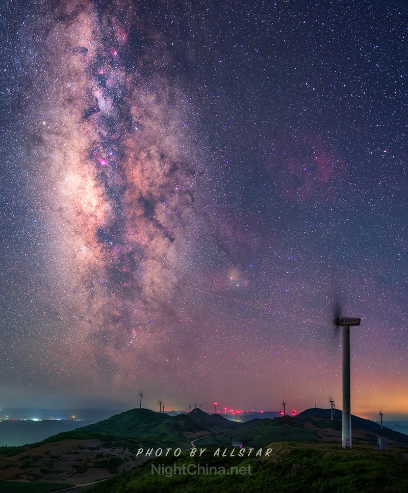 被风吹过的夏夜 – 夜空中国